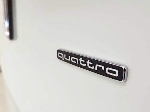 Used 2025 Audi Q5 Premium AWD/4WD image 32