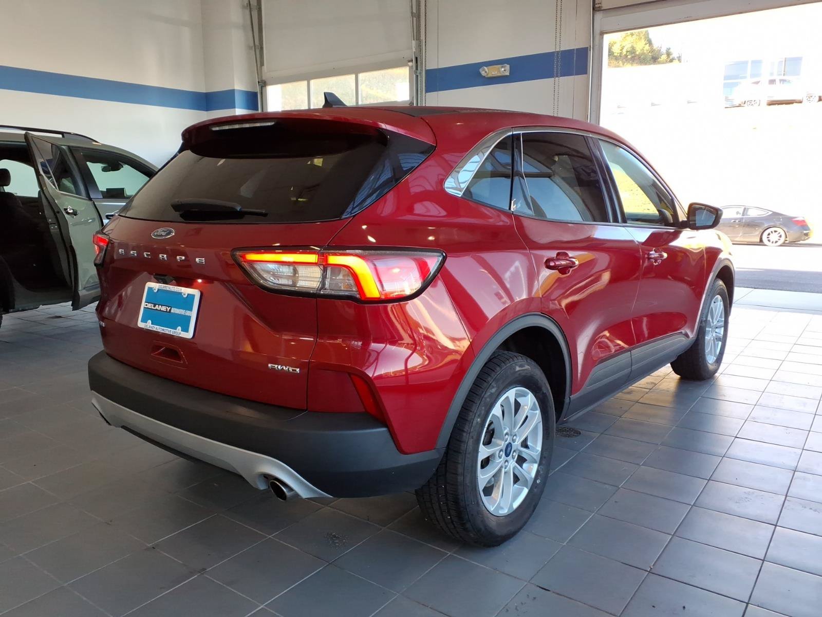 Used 2022 Ford Escape SE w/ Convenience Package AWD/4WD image 5