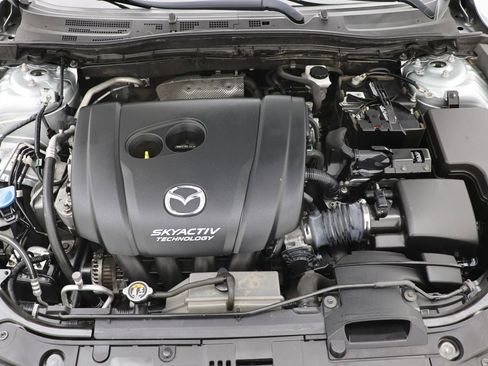 Used 2018 MAZDA MAZDA3 Touring image 29