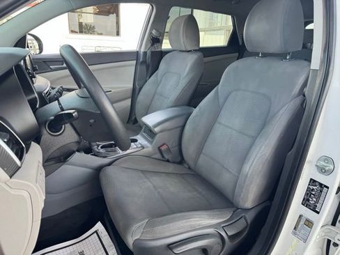 Used 2020 Hyundai Tucson SE AWD/4WD image 17