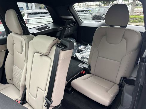New 2026 Volvo XC90 T8 Plus w/ Protection Package Premier image 18