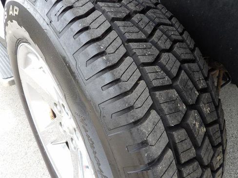 Used 2018 RAM 1500 Express AWD/4WD image 26