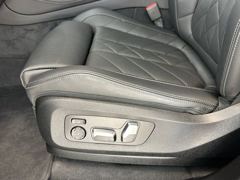 Used 2023 BMW X5 xDrive45e w/ Climate Comfort Package AWD/4WD image 14