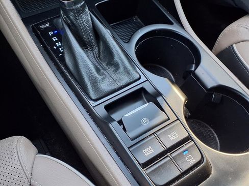 Used 2019 Hyundai Tucson Limited image 11