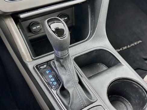 Used 2015 Hyundai Sonata Sport FWD image 17