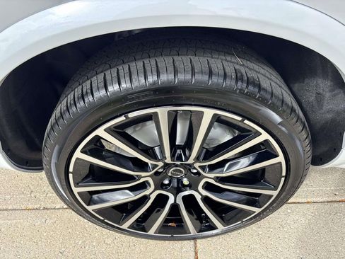 New 2026 Volvo XC90 B6 Plus w/ Protection Package Premier image 10