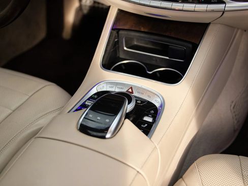 Used 2019 Mercedes-Benz S 560 Sedan w/ AMG Line Exterior image 38