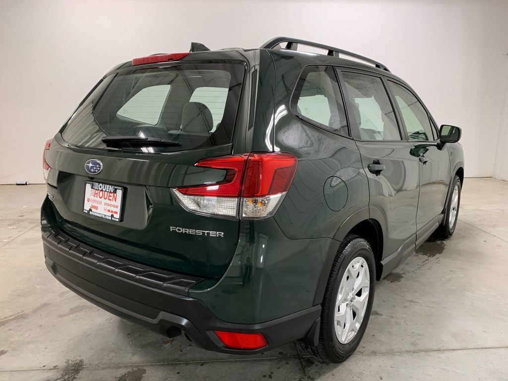 Used 2022 Subaru Forester AWD/4WD image 9