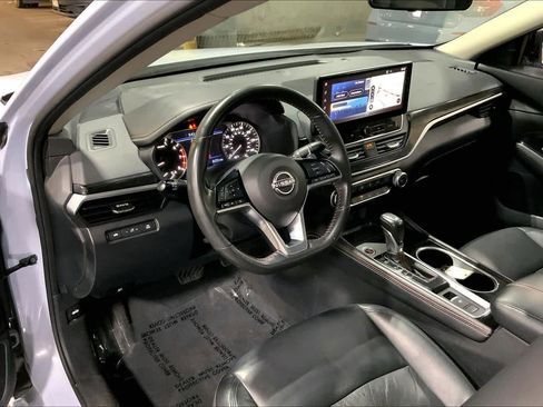 Used 2023 Nissan Altima 2.5 SR w/ SR Premium Package AWD/4WD image 17