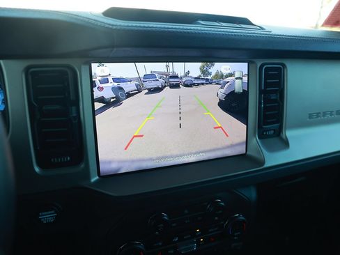 Used 2025 Ford Bronco Outer Banks AWD/4WD image 28