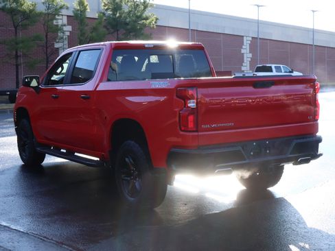 Used 2024 Chevrolet Silverado 1500 LT Trail Boss w/ Convenience Package II image 7