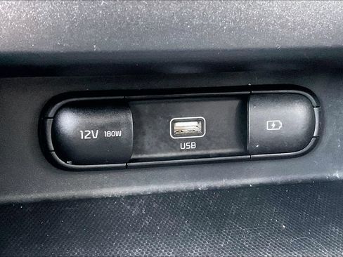 Used 2023 Kia Seltos S FWD image 32