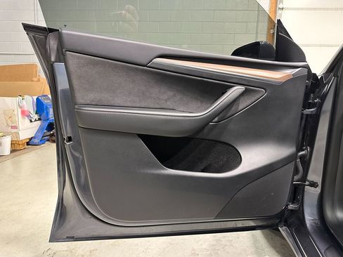 Used 2023 Tesla Model Y Performance AWD/4WD image 22