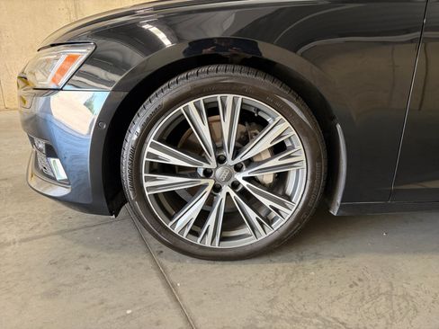 Used 2019 Audi A6 2.0T Premium Plus w/ Premium Plus Package AWD/4WD image 18