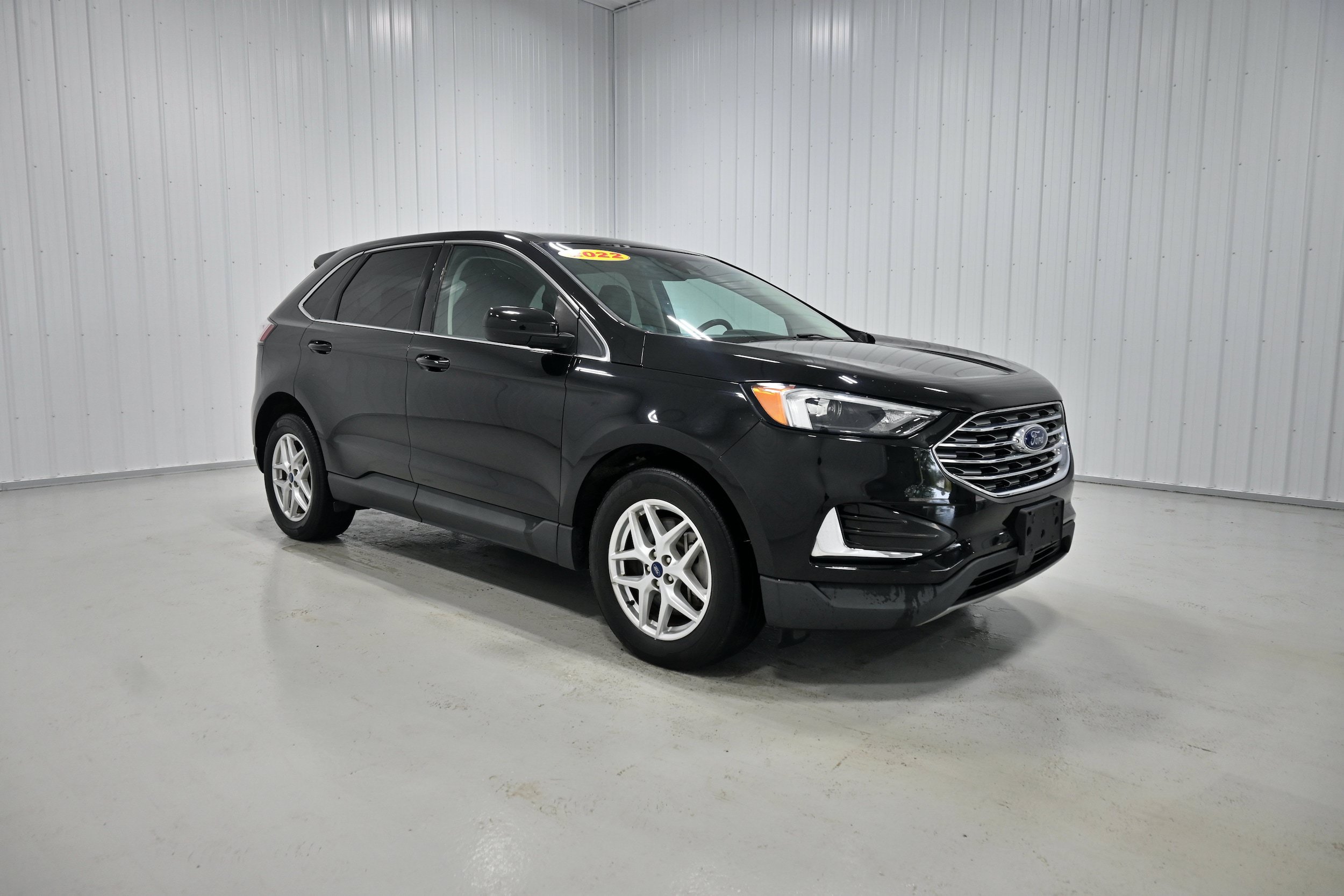 Used 2022 Ford Edge SEL AWD/4WD image 3