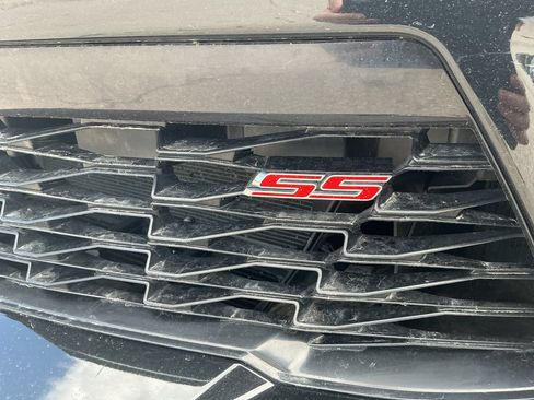 Used 2018 Chevrolet Camaro SS RWD image 23