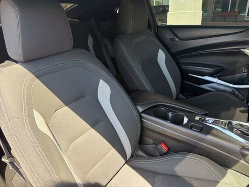 Used 2022 Chevrolet Camaro LT image 17