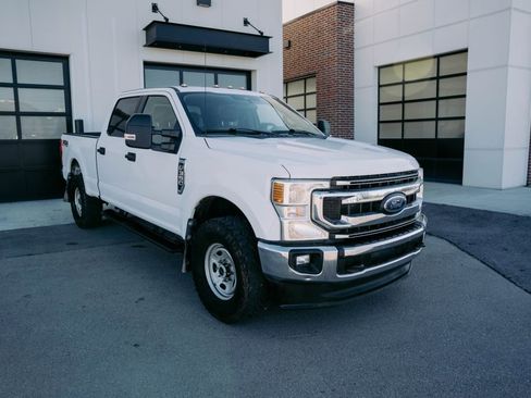 Used 2021 Ford F350 XLT w/ XLT Value Package AWD/4WD image 9