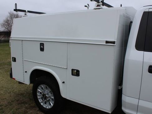 Used 2022 Ford F250 XL w/ STX Appearance Package AWD/4WD image 8