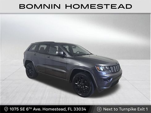 Used 2021 Jeep Grand Cherokee Laredo X image 1