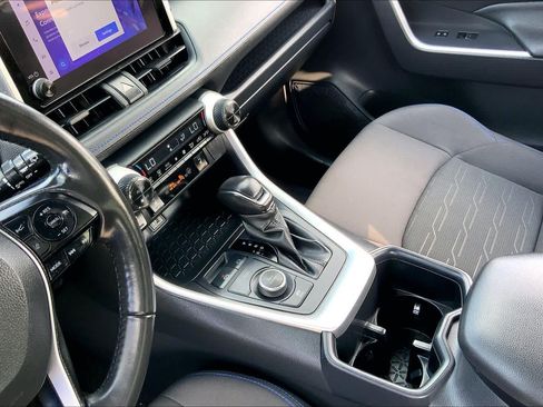 Used 2023 Toyota RAV4 SE w/ Convenience Package AWD/4WD image 16