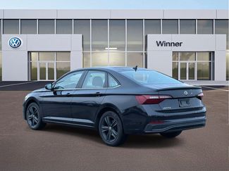 Used 2024 Volkswagen Jetta SE w/ Panoramic Sunroof Package video 2