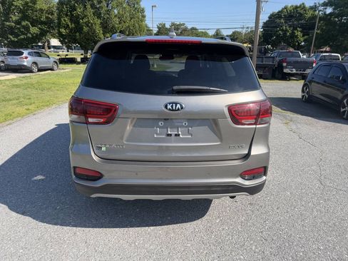 Used 2019 Kia Sorento EX w/ EX Touring Package AWD/4WD image 4