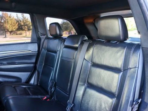 Used 2017 Jeep Grand Cherokee Limited image 16