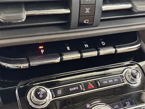 Used 2021 Lincoln Corsair AWD image 33