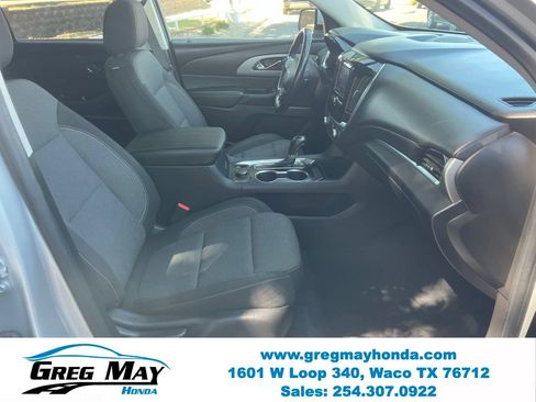 Used 2020 Chevrolet Traverse LT FWD image 13