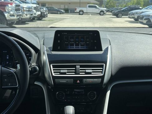 Used 2019 Mitsubishi Eclipse Cross AWD image 37