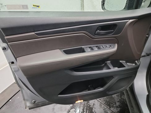 Used 2019 Honda Odyssey EX image 13