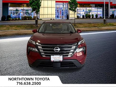 Used 2025 Nissan Rogue SV AWD/4WD image 21
