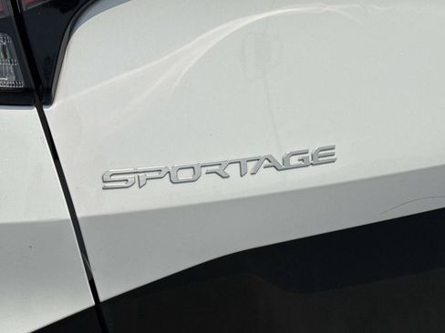Used 2023 Kia Sportage EX FWD image 14