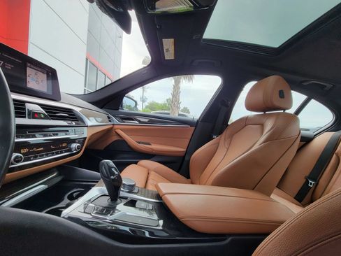 Used 2019 BMW 530i w/ Convenience Package RWD image 15