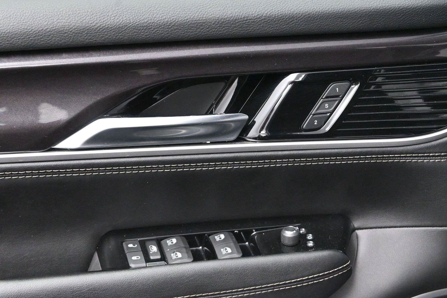 Used 2024 Jeep Wagoneer 4WD image 14