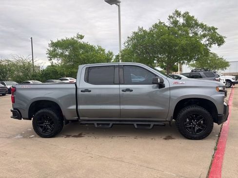 Used 2021 Chevrolet Silverado 1500 LT Trail Boss w/ Convenience Package II image 4
