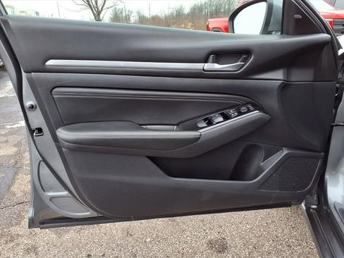 Used 2020 Nissan Altima 2.5 SV image 19