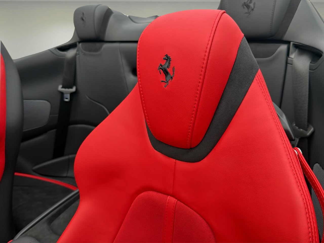 Used 2025 Ferrari Roma Spider RWD image 13
