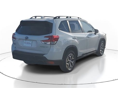Certified 2023 Subaru Forester Premium image 4