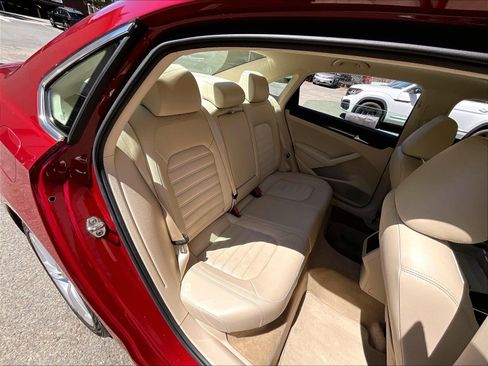 Used 2015 Volkswagen Passat TDI SEL Premium FWD image 26