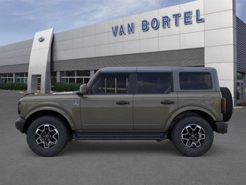New 2026 Ford Bronco Outer Banks image 3