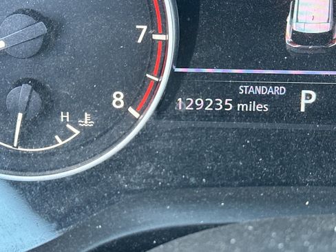 Used 2021 Nissan Rogue S FWD image 25