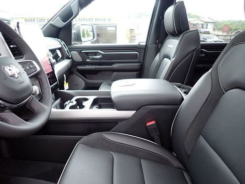New 2026 RAM 1500 Laramie AWD/4WD image 11