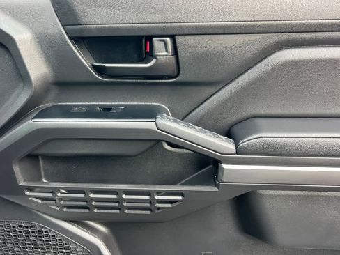 Used 2025 Toyota Tacoma SR5 image 17