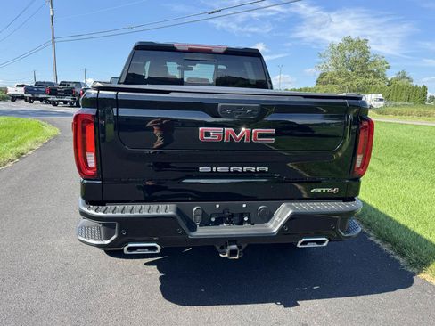 Used 2020 GMC Sierra 1500 AT4 w/ AT4 Premium Package AWD/4WD image 5