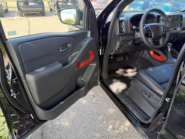 New 2027 Nissan Frontier PRO-4X w/ Pro Premium Package AWD/4WD image 15