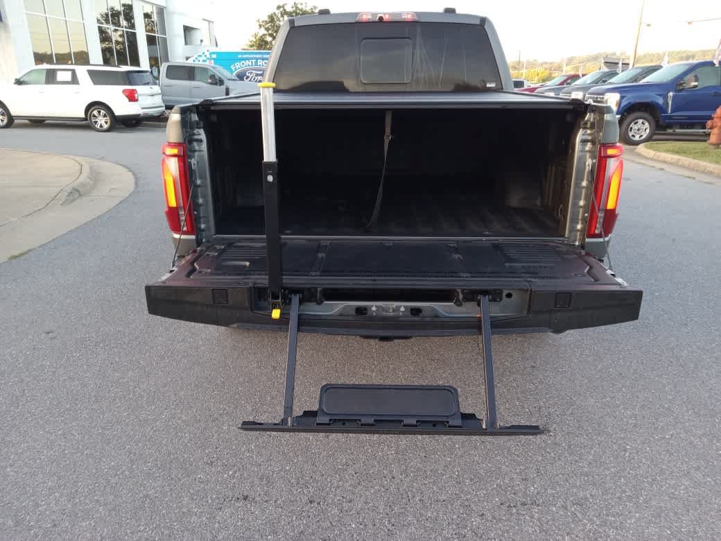 Used 2025 Ford F150 Raptor AWD/4WD image 13