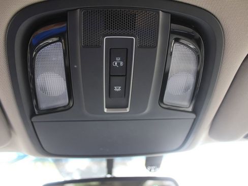 Used 2017 Kia Sorento EX image 48