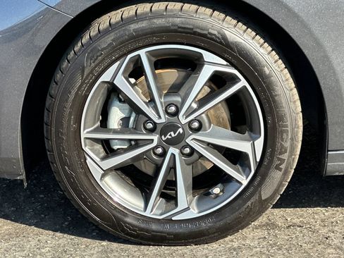 Used 2023 Kia Forte LXS FWD image 24